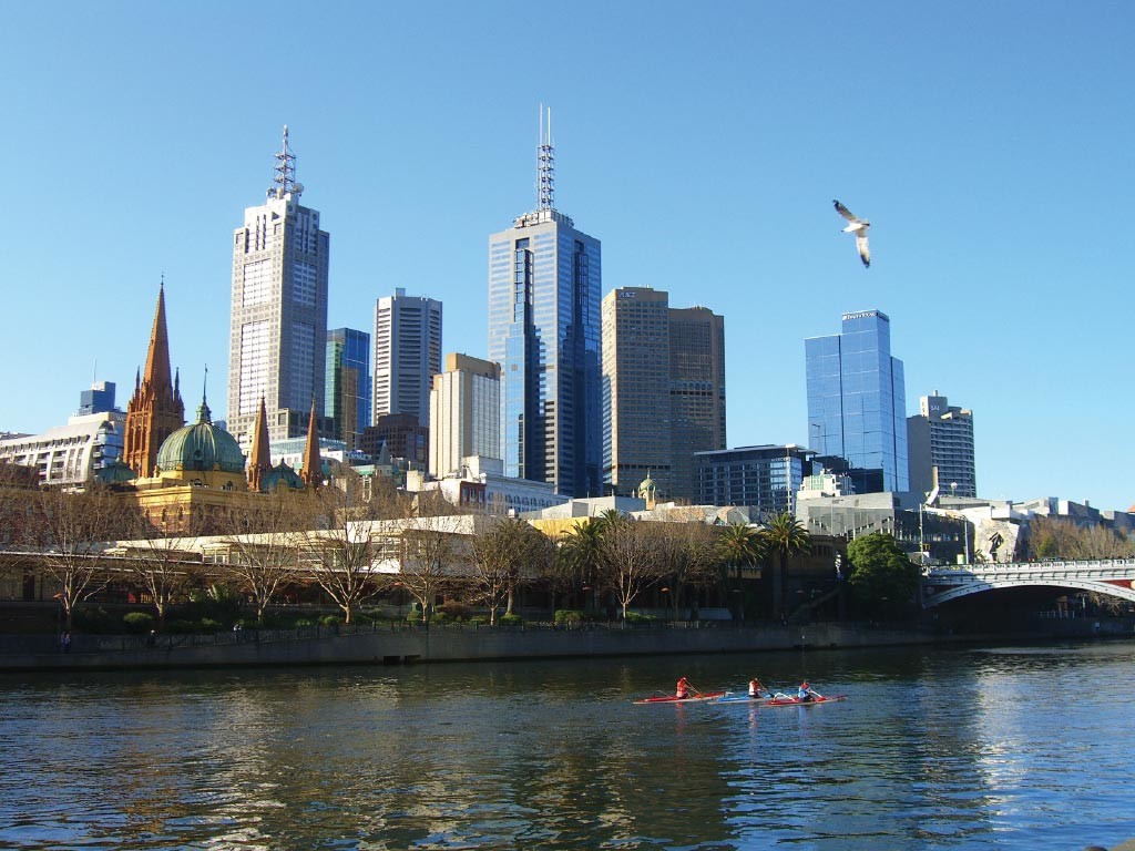 melbourne-skyline-and-yarra-river-1024x768
